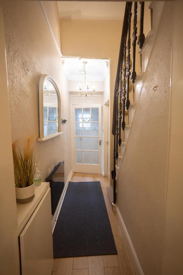 Sandgate 2-Bed Apartment In Ayr Central Location מראה חיצוני תמונה